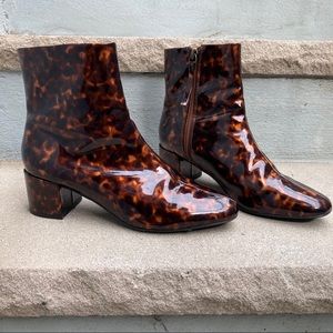 Urban Outfitters Tortoise Shell Chelsea Heel Boots